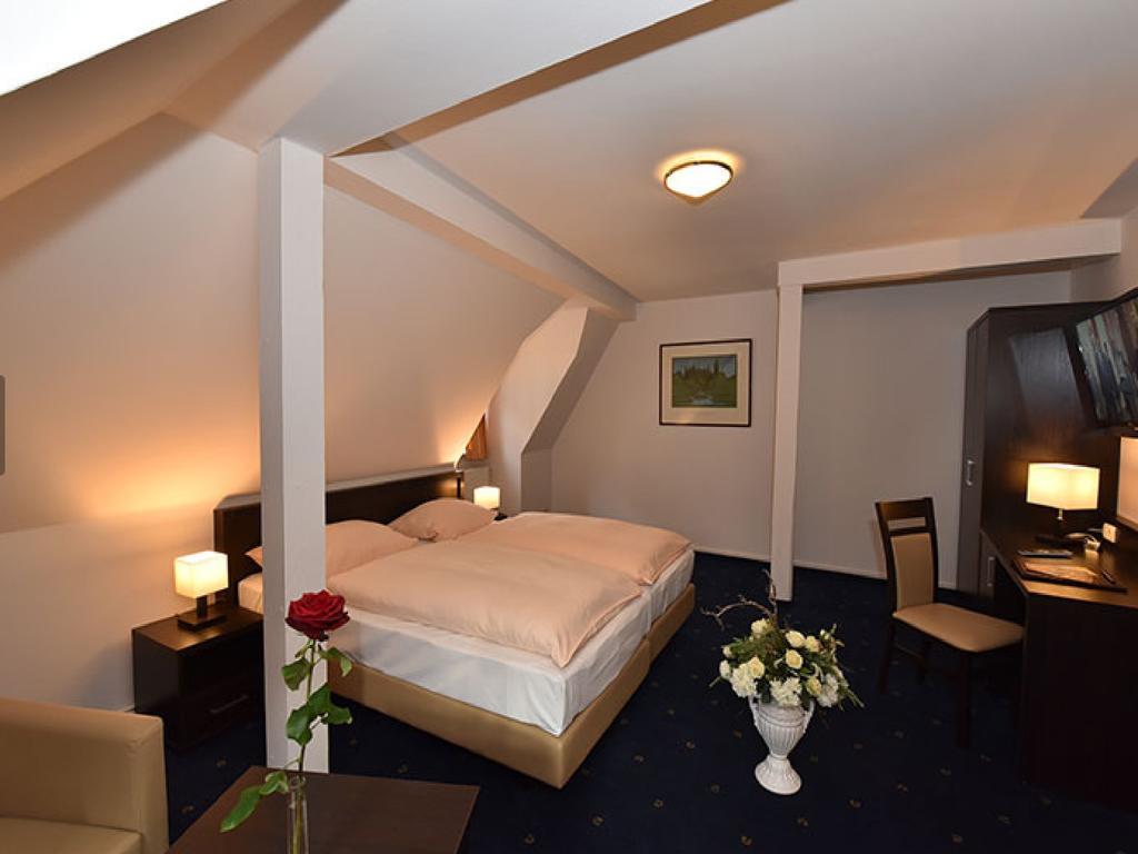Hotel Weinhaus Woehler Schwerin  Exterior foto